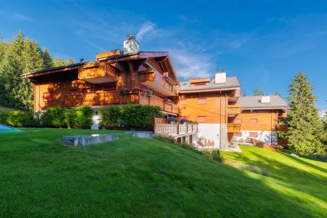 Prächtige 5,5-Zimmer-Wohnung Ski-in Ski-out mit atemberaubendem Blick