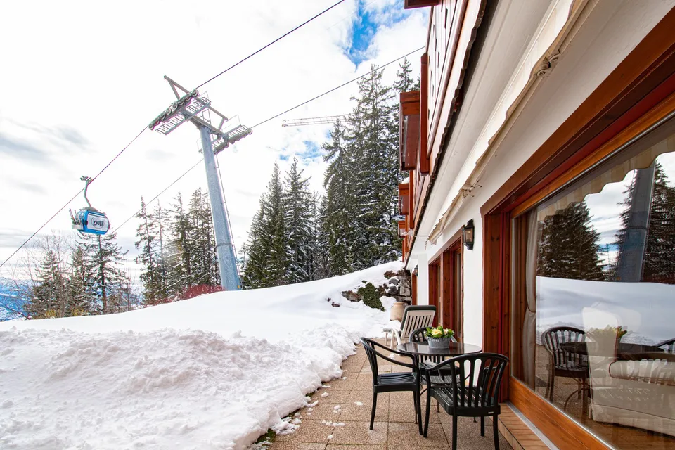 Prächtige 5,5-Zimmer-Wohnung Ski-in Ski-out mit atemberaubendem Blick – Foto 23 von 27
