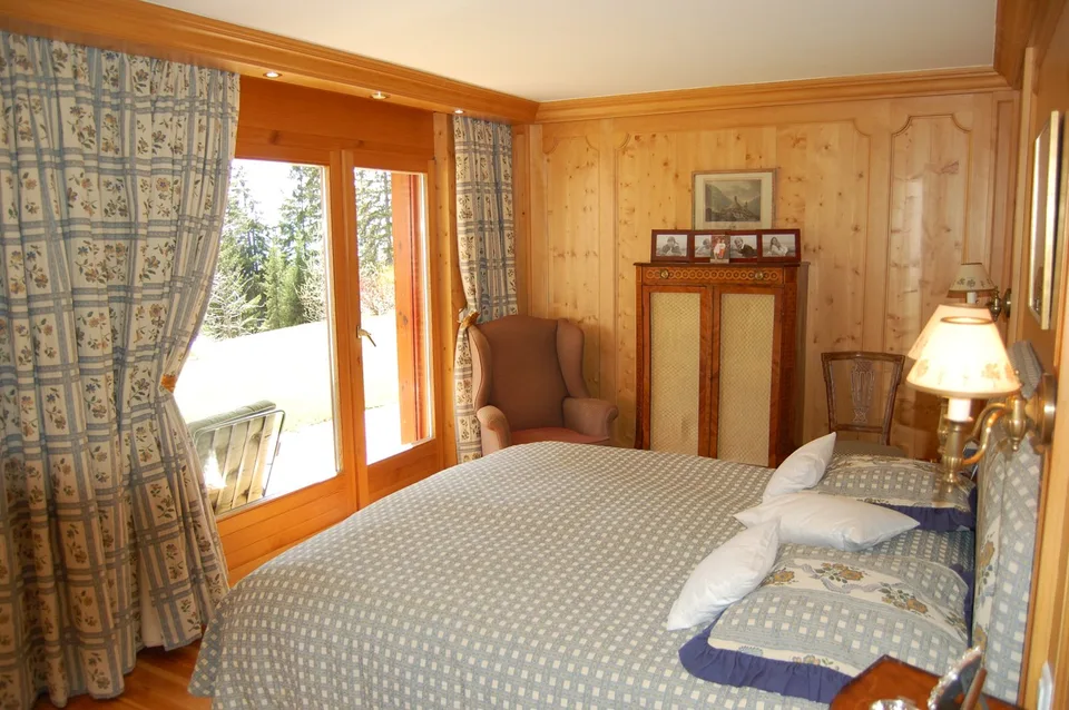 Prächtige 5,5-Zimmer-Wohnung Ski-in Ski-out mit atemberaubendem Blick – Foto 17 von 27
