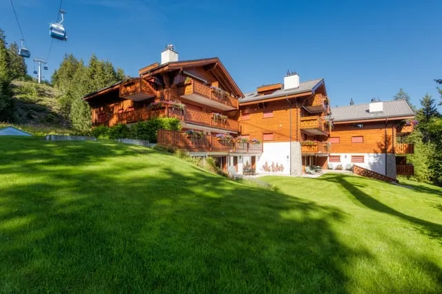 Prächtige 5,5-Zimmer-Wohnung Ski-in Ski-out mit atemberaubendem Blick – Foto 7 von 27