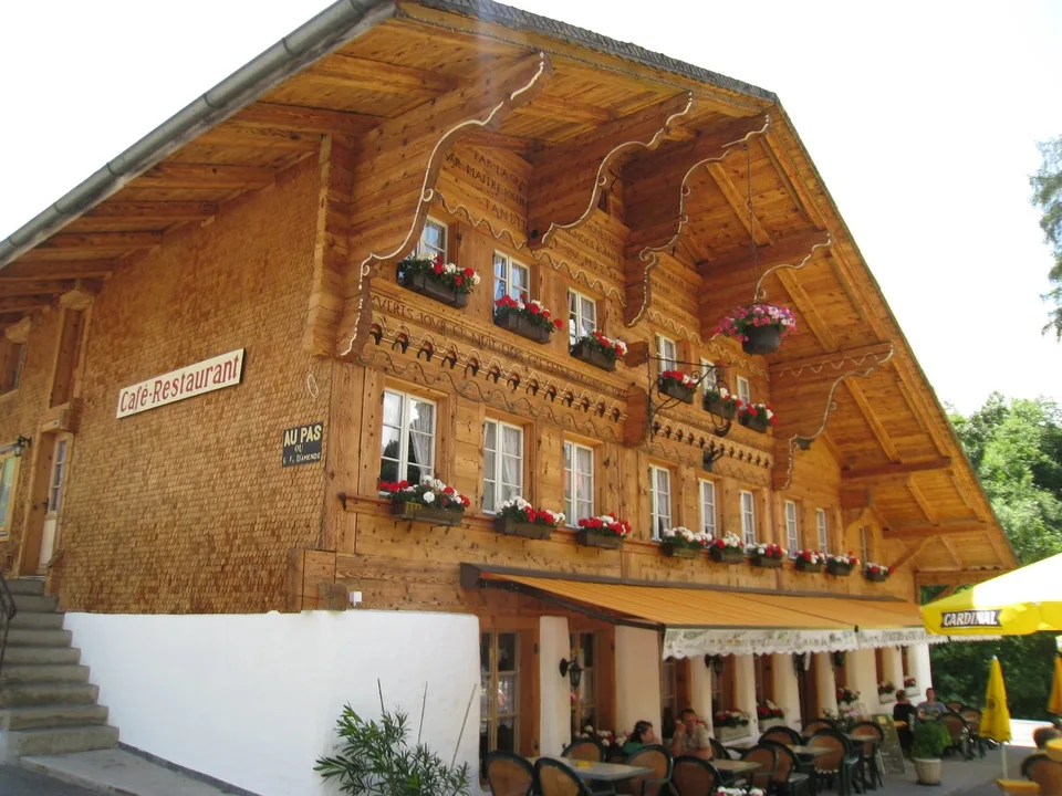 Charming restaurant with accommodation ? An iconic address in the heart of Pays-d'Enhaut – photo 12 of 12