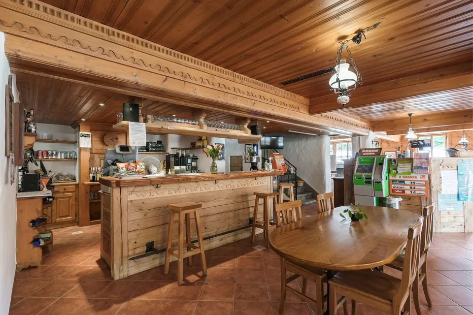 Charming restaurant with accommodation ? An iconic address in the heart of Pays-d'Enhaut – photo 6 of 12