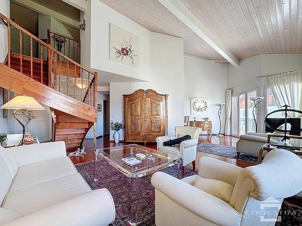 Magnifique duplex en attique de 6.5 pièces