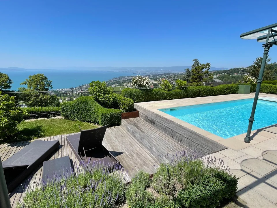 La Croix-sur-Lutry Magnifique appartement en terrasse avec piscine privée