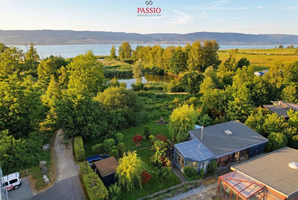 Ferienparadies mit eigenem Land direkt am Neuenburgersee