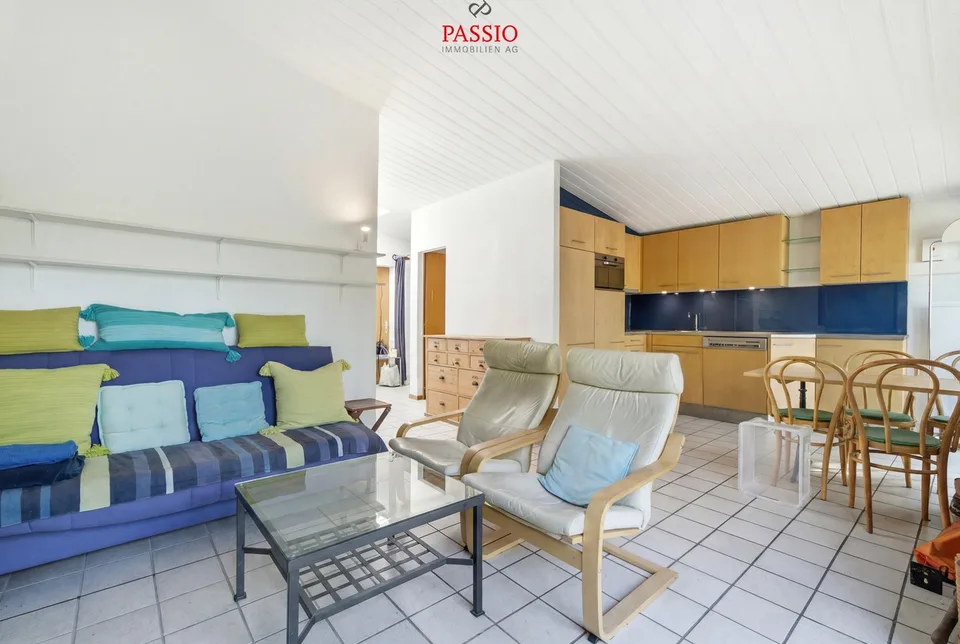 Holiday paradise with private land directly on Lake Neuchâtel
