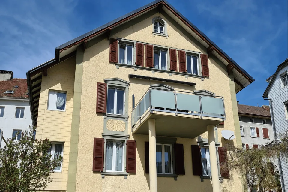 Charmant immeuble en viager semi-occupé à St-Imier