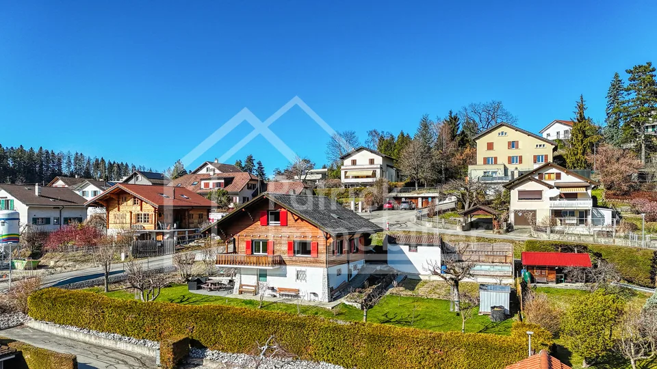 Einzelchalet mit 4.5 Zimmern und Panoramablick auf die Préalpes