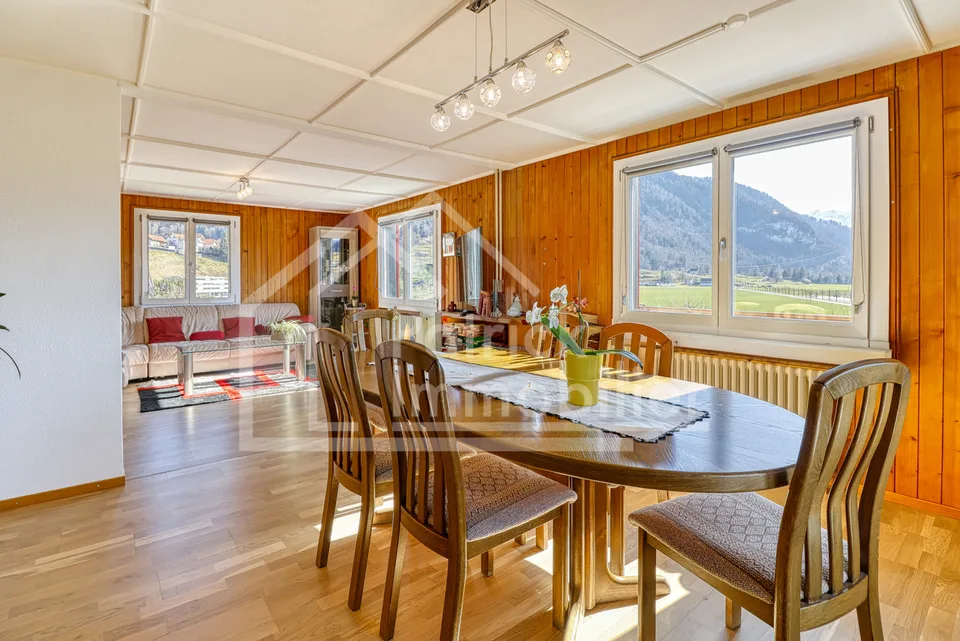 Einzelchalet mit 4.5 Zimmern und Panoramablick auf die Préalpes