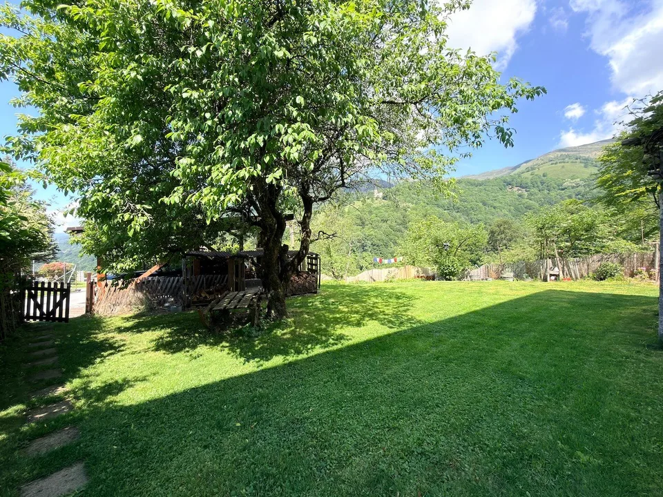 Casa Ticinese di carattere con splendido giardino e massima privacy a Bogno – Foto 9 von 30