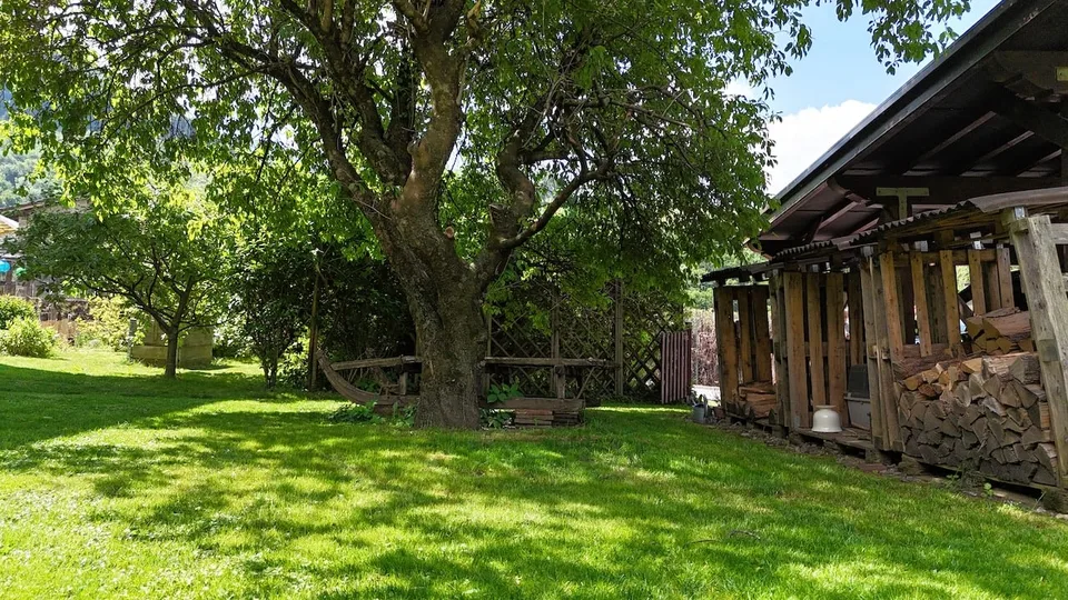 Casa Ticinese di carattere con splendido giardino e massima privacy a Bogno