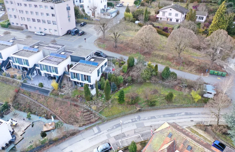 Maison mitoyenne mit lebenslänglichem Nießbrauch, besetzt für 5 Jahre, und Baugrundstück