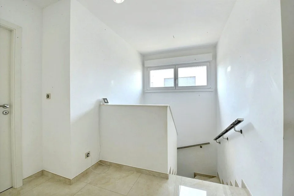 Modernes Einfamilienhaus in Saint-Louis Neuweg – 229 m² Nutzfläche auf 880 m² Grundstüc – Foto 11 von 19