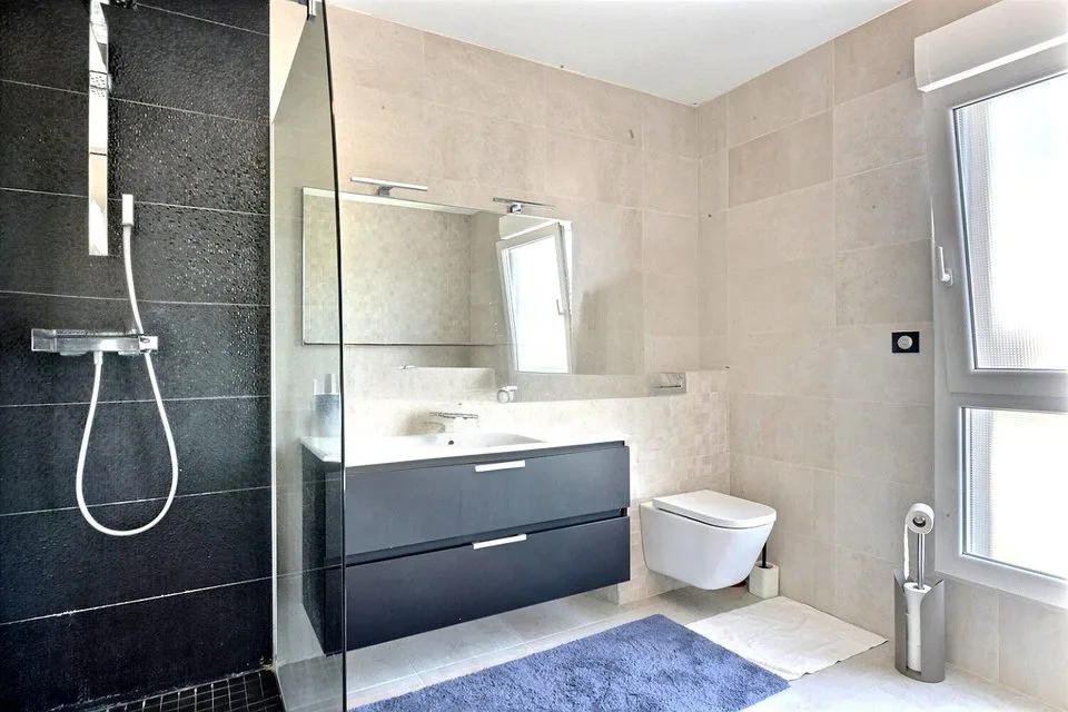 Modernes Einfamilienhaus in Saint-Louis Neuweg – 229 m² Nutzfläche auf 880 m² Grundstüc – Foto 14 von 19