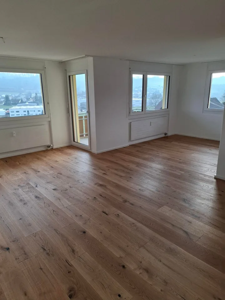 Bello appartamento di 4.5 locali con vista e garage singolo