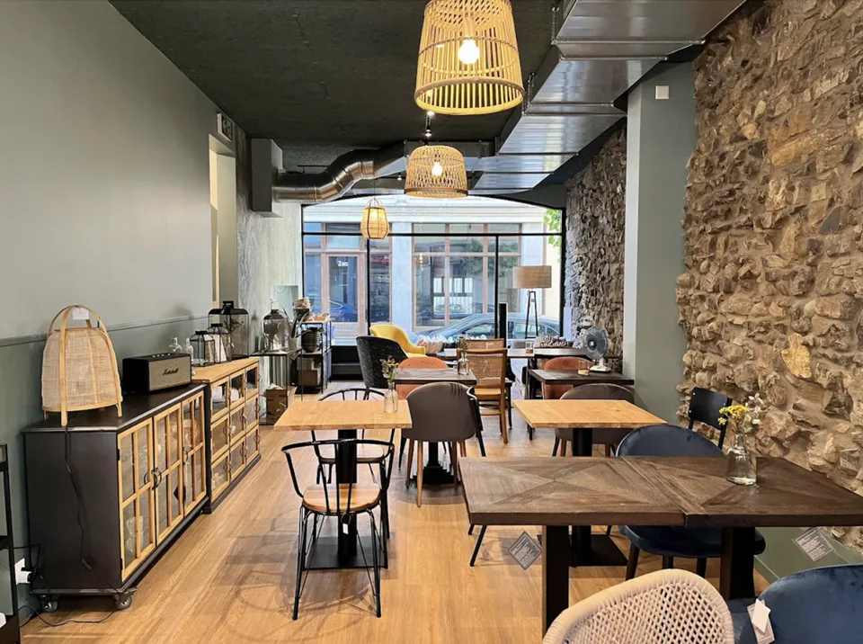 Cafe - Eaux Vives