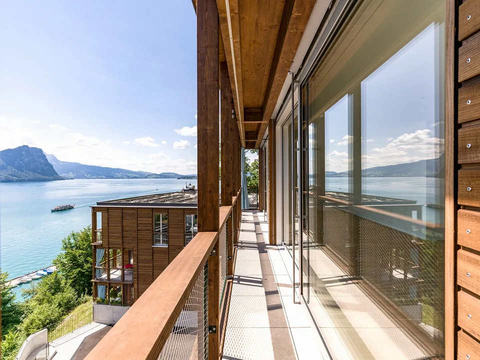 Appartement attique exclusif de 5,5 pièces à Vitznau – vivre avec vue sur le lac