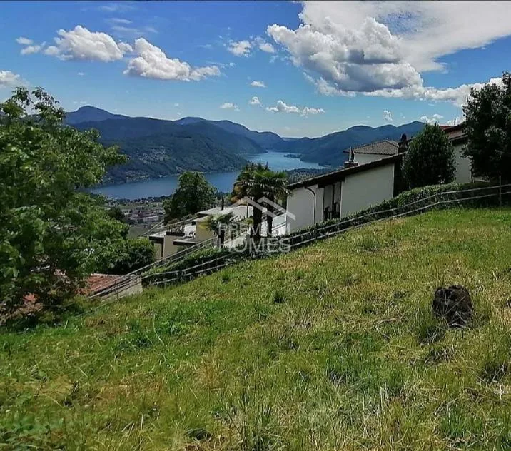 Terreno edificabile vista lago