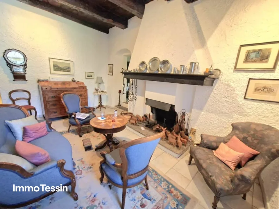 Appartement unique avec un flair historique dans un ancien monastère au centre du village de Cadempino – photo 7 sur 13
