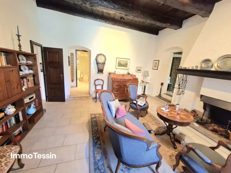 Appartement unique avec un flair historique dans un ancien monastère au centre du village de Cadempino – photo 8 sur 13
