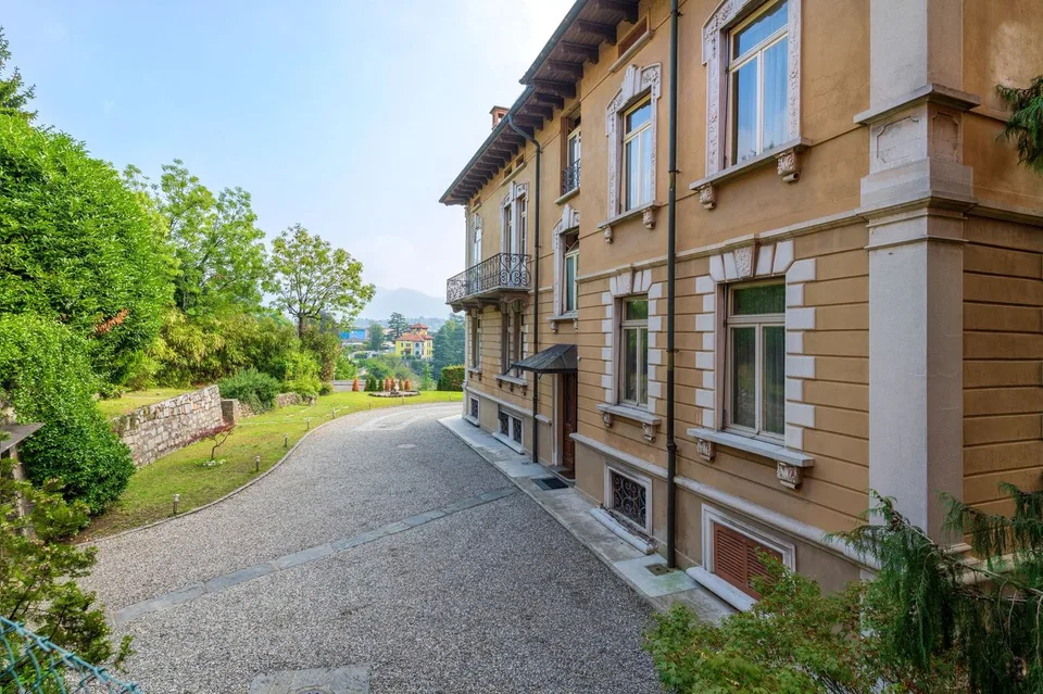 Faszinierende Villa aus dem frühen 20. Jahrhundert – Foto 14 von 17