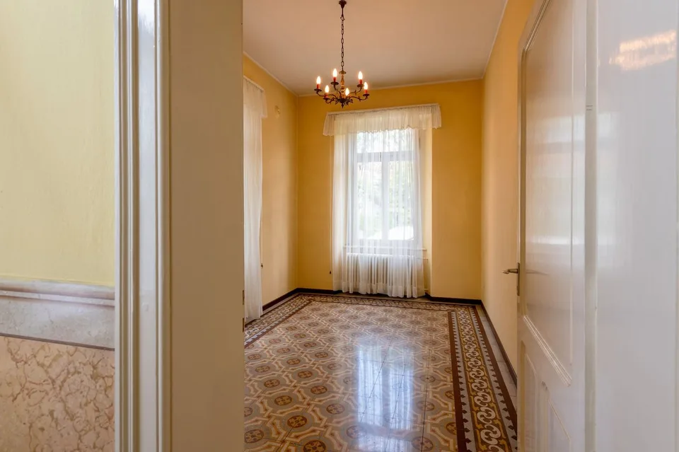 Faszinierende Villa aus dem frühen 20. Jahrhundert – Foto 11 von 17