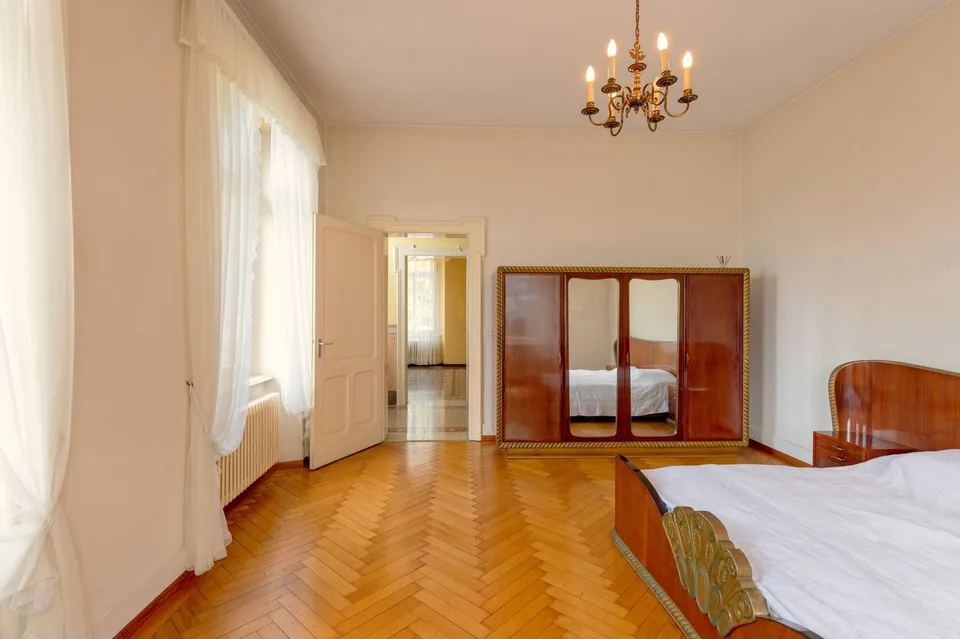 Faszinierende Villa aus dem frühen 20. Jahrhundert – Foto 12 von 17
