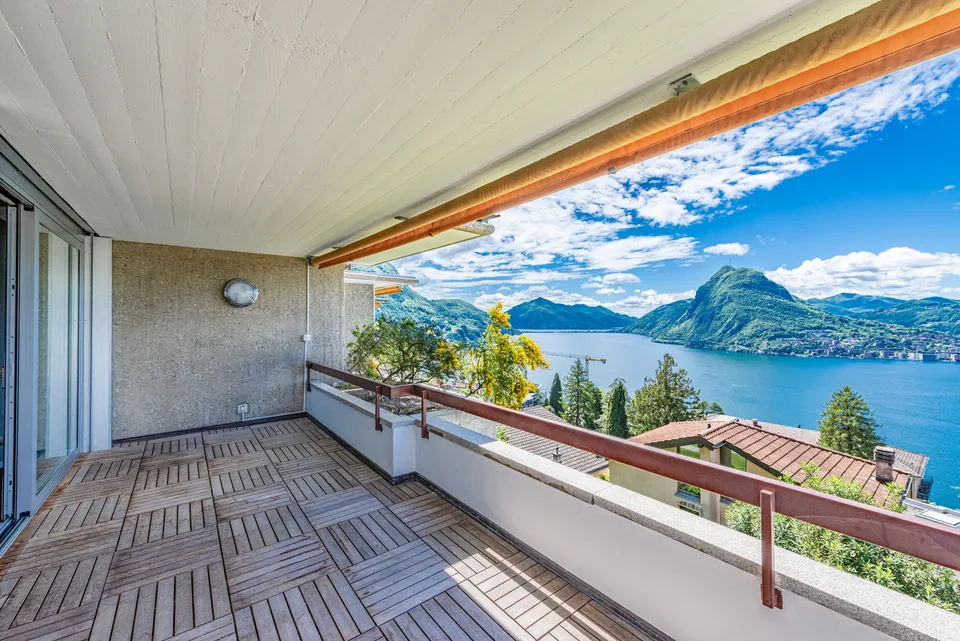 Attico moderno con splendida terrazza rooftop