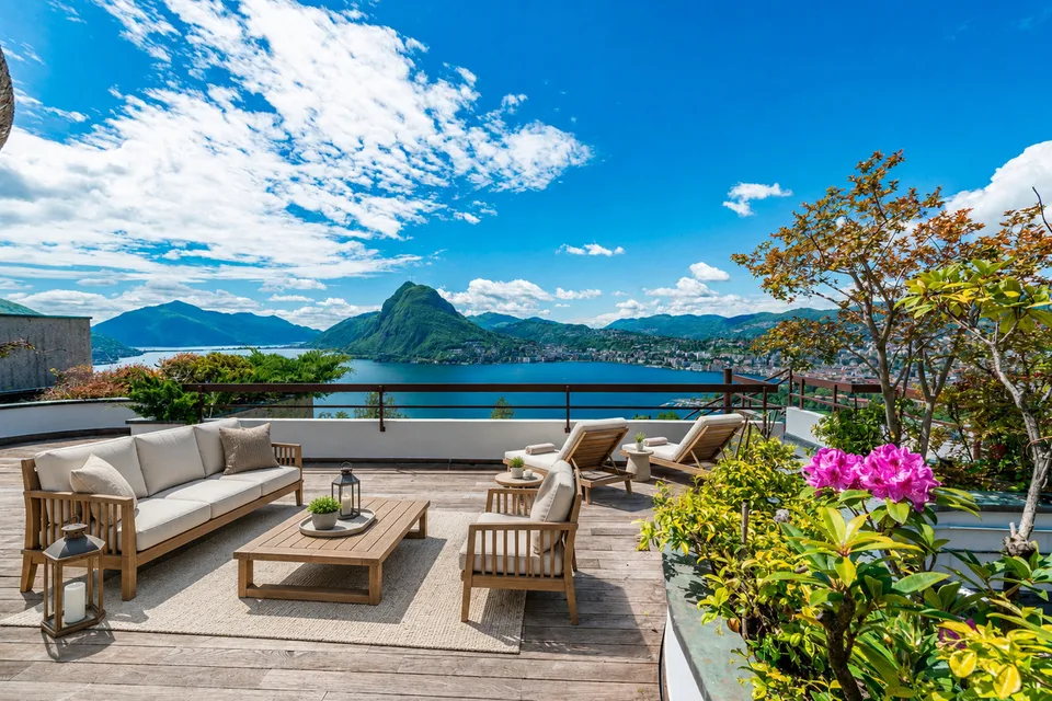 Attico moderno con splendida terrazza rooftop