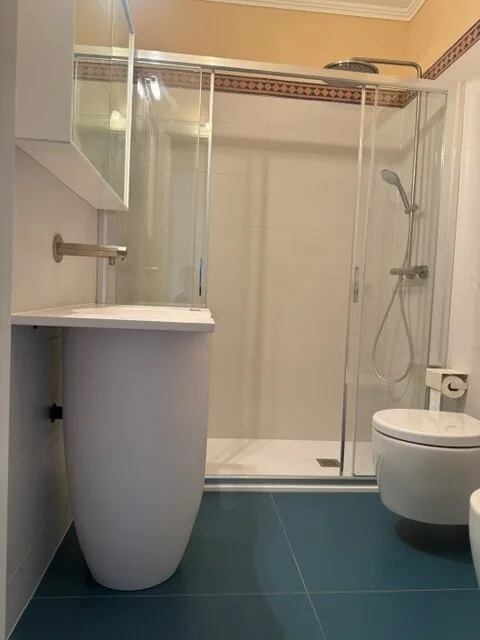 RUVIGLIANA, in casa d'epoca Appartamento 3.5 locali vista lago – foto 19 di 22