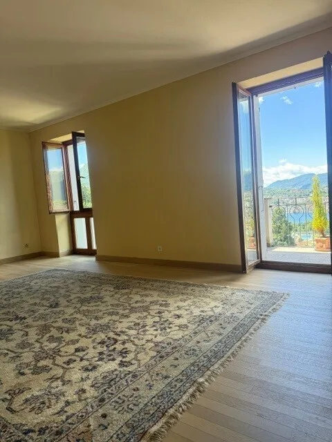 RUVIGLIANA, in casa d'epoca Appartamento 3.5 locali vista lago – foto 18 di 22