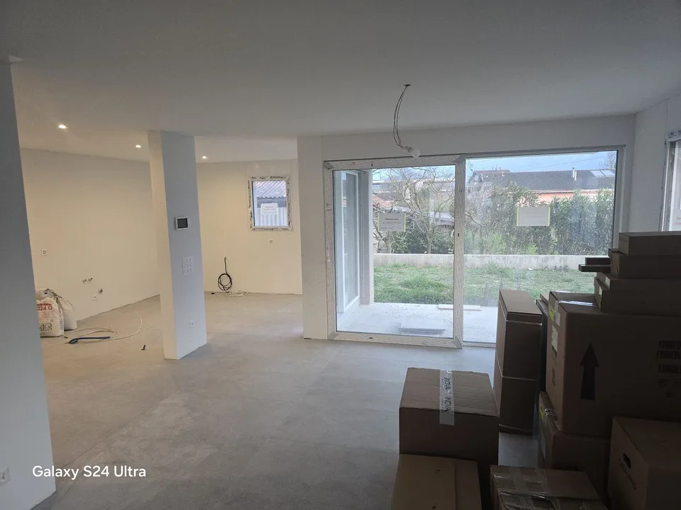 Einfamilienhaus mit 4.5 Zimmern, Cugnasco