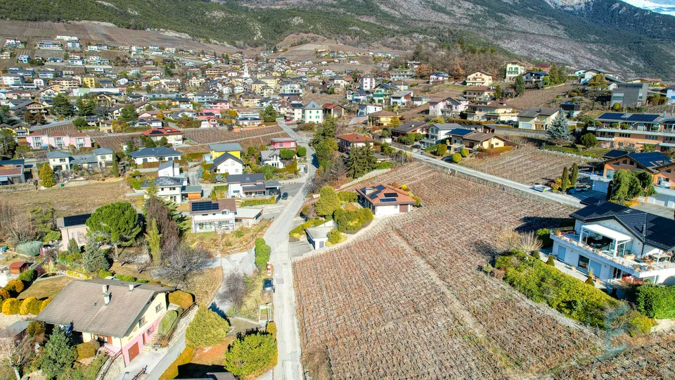 EXCLUSIVITE Splendide terrain à bâtir de 804m² à Miège (Noble-Contrée)