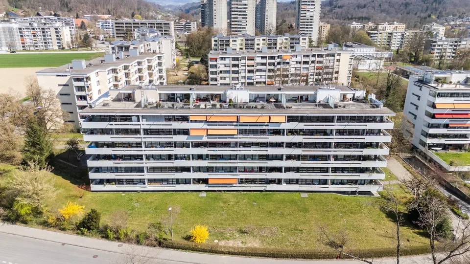 Moderne Eckwohnung mit Stil und Weitsicht