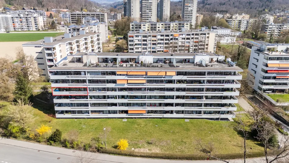 Moderne Eckwohnung mit Stil und Weitsicht