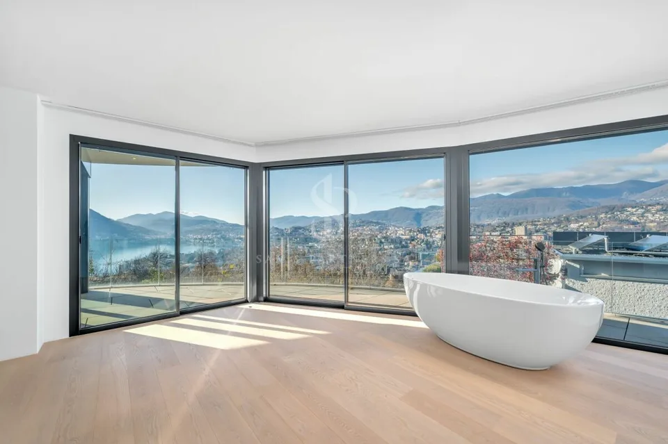 Moderne Villa mit Pool – Foto 10 von 16