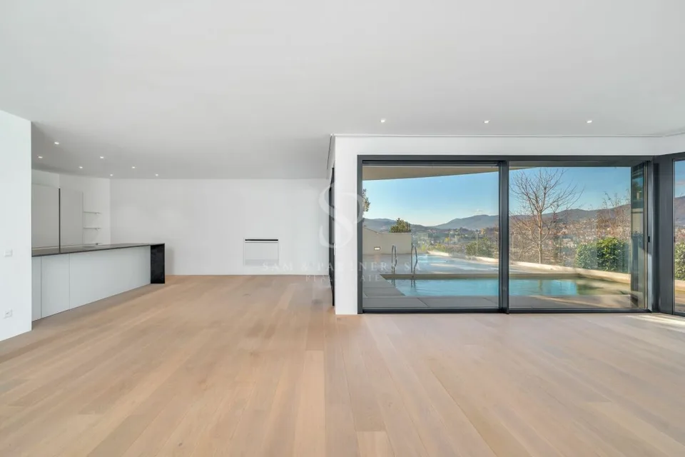 Moderne Villa mit Pool