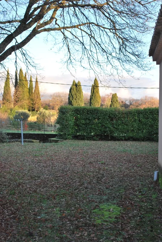 Casa circondata da un giardino a GRIGNAN (26)