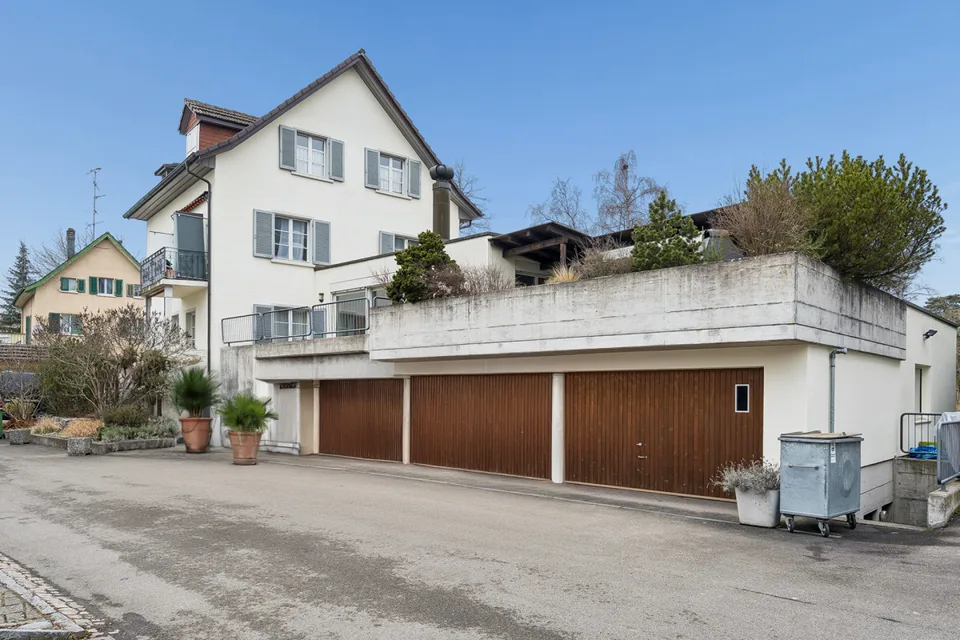 Attraktives 3-Familienhaus ohne Durchgangsverkehr in Regensdorf