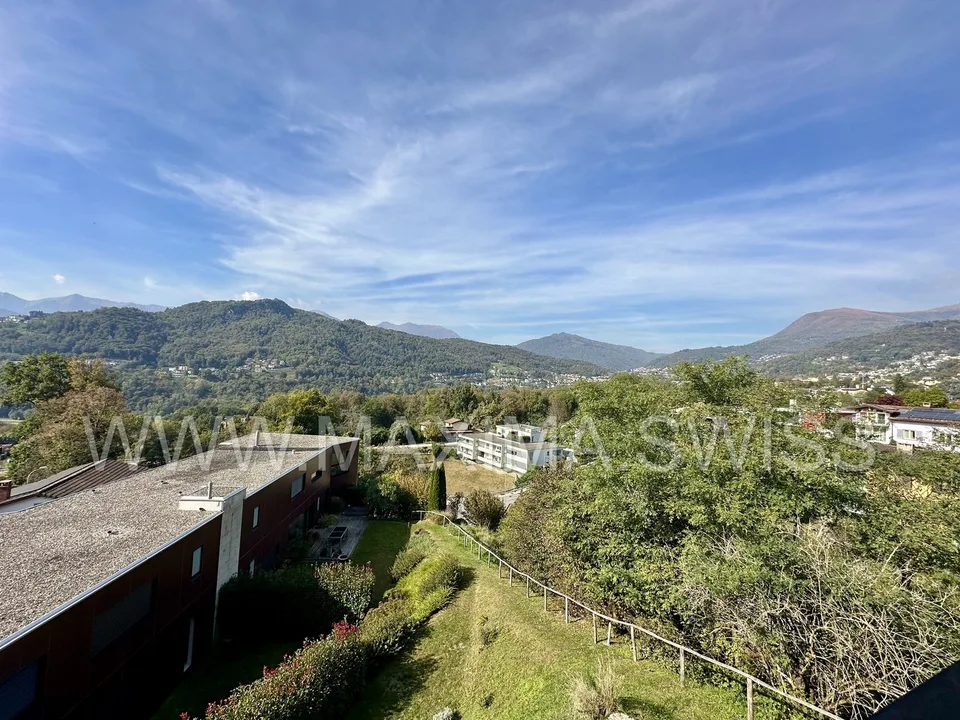 LUGANO-DAVESCO: 3.5 LOCALI DESIGN CON SPA E GROTTINO