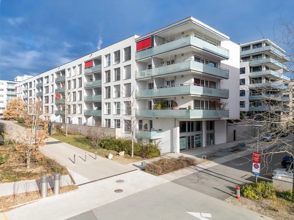 À vendre : Lumineuse arcade de 156 m² sur plusieurs niveaux