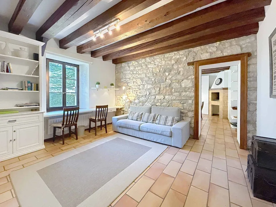 CO-ESCLUSIVA! Magnifica proprietà di carattere vicino a Nyon