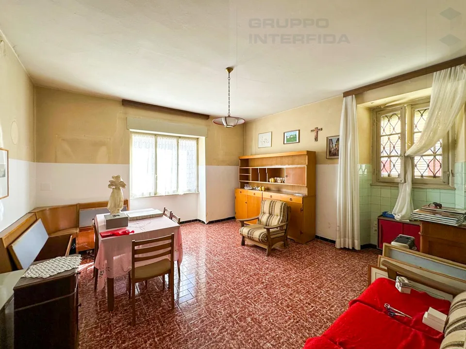 STORICA VILLA CON GIARDINO E GARAGE