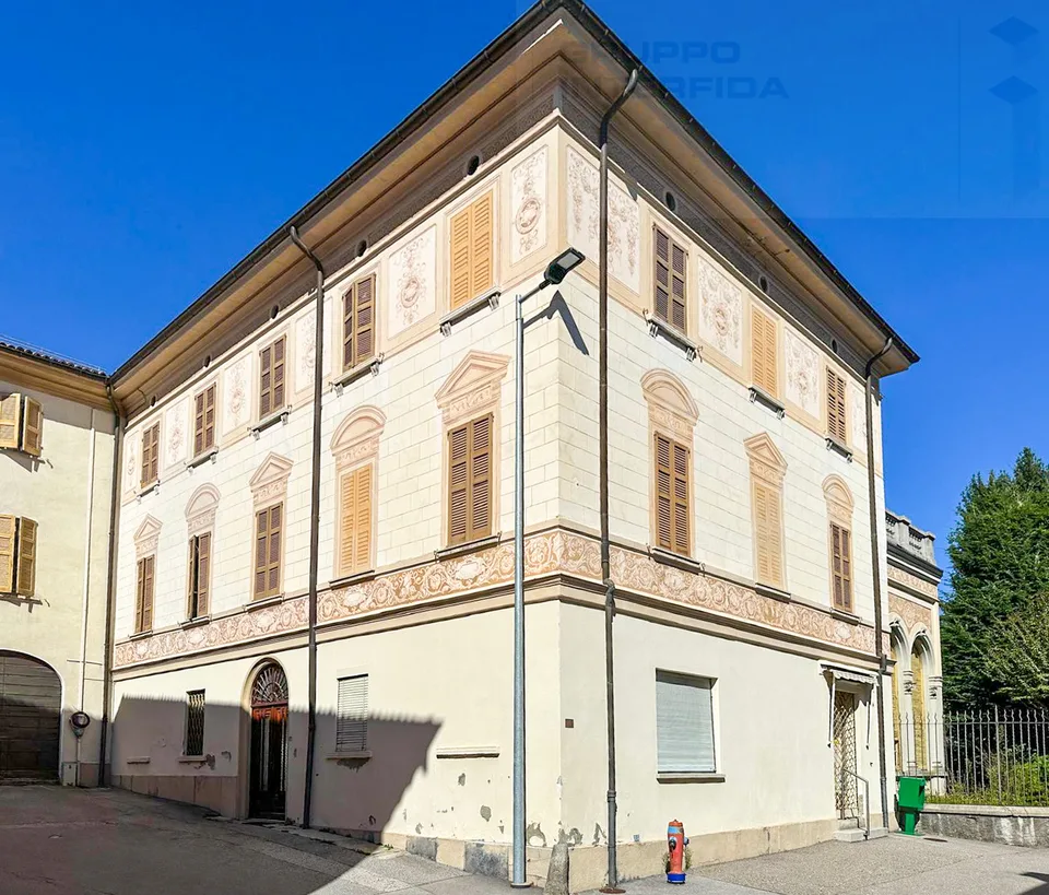 STORICA VILLA CON GIARDINO E GARAGE – foto 13 di 13