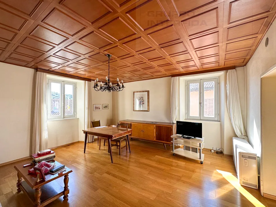 STORICA VILLA CON GIARDINO E GARAGE – foto 6 di 13