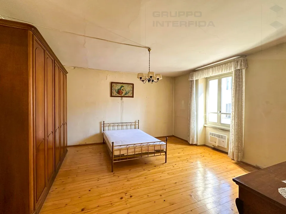 STORICA VILLA CON GIARDINO E GARAGE