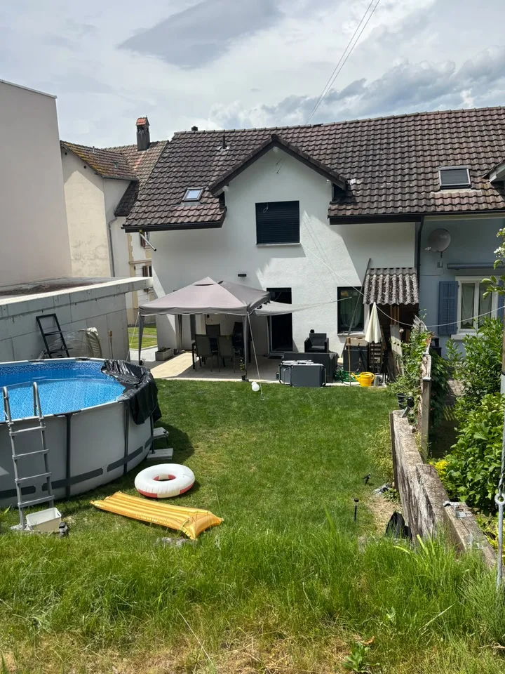 Casa a due famiglie affascinante a Murgenthal – completamente ristrutturata e situata in modo idilliaco
