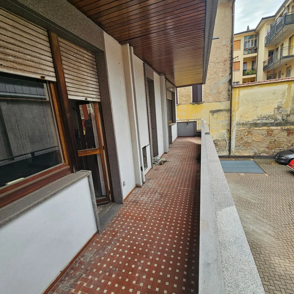 Wohnung 3.5 Zimmer mit Balkon und Parkplatz in Varese