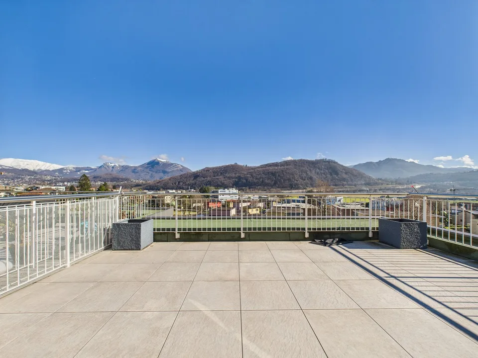 MERAVIGLIOSA CASA CONTIGUA CON GIARDINO E ROOFTOP-MÖGLICH ALS ZWEITWOHNSITZ – Foto 26 von 30