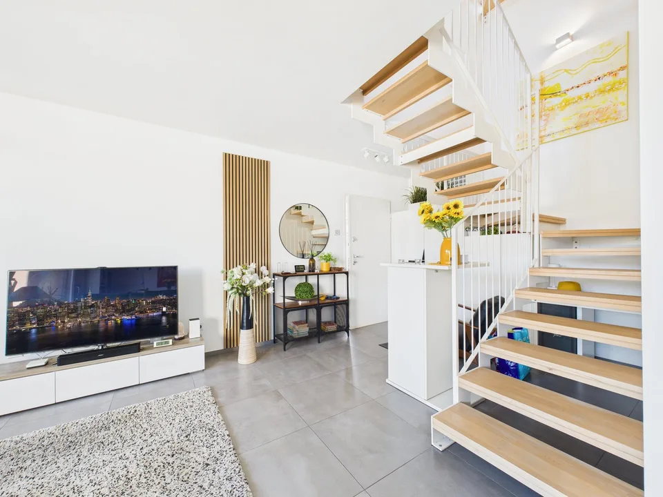 MERAVIGLIOSA CASA CONTIGUA CON GIARDINO E ROOFTOP-MÖGLICH ALS ZWEITWOHNSITZ